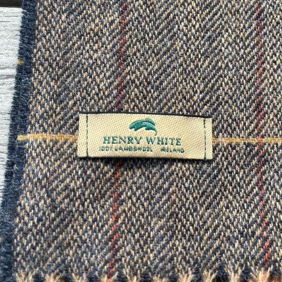 Henry White Dublin 100% Lambswool Plaid Fringed Wrap Scarf - Picture 2 of 5